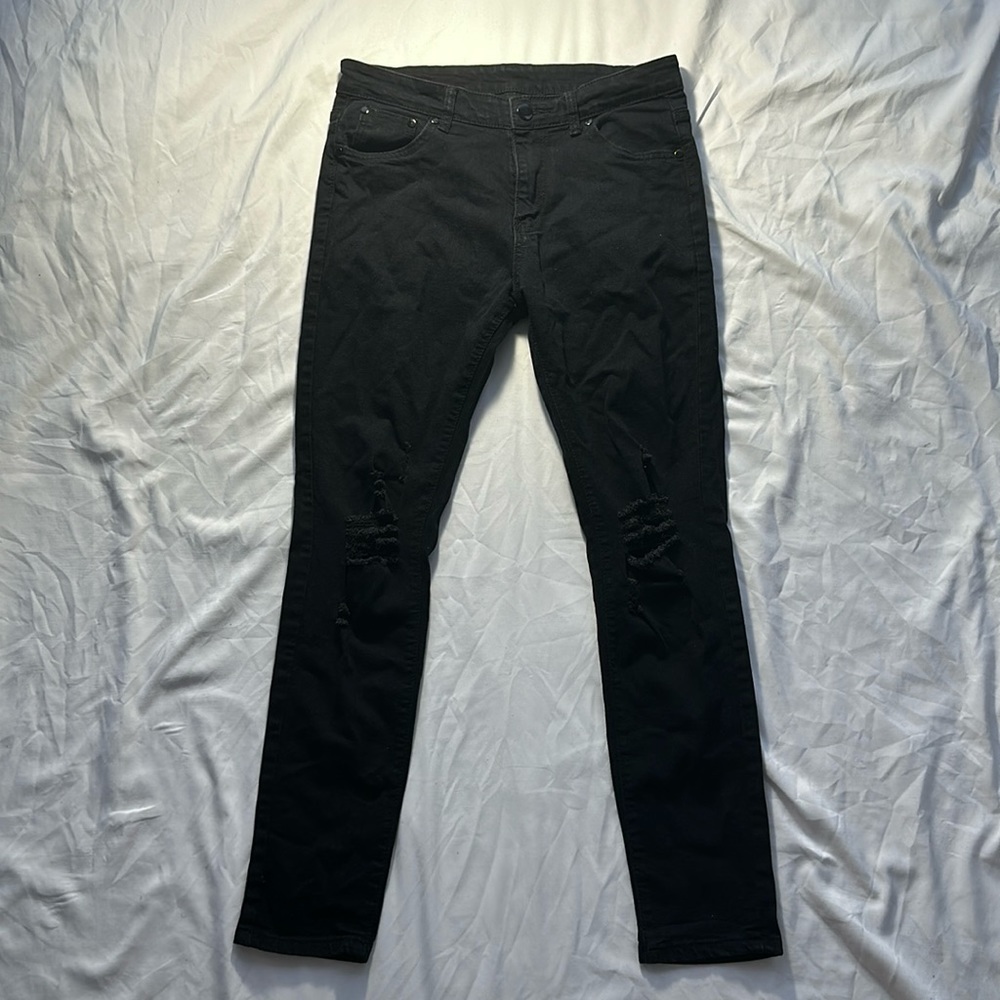 Black ripped skinny jeans - Sz 32